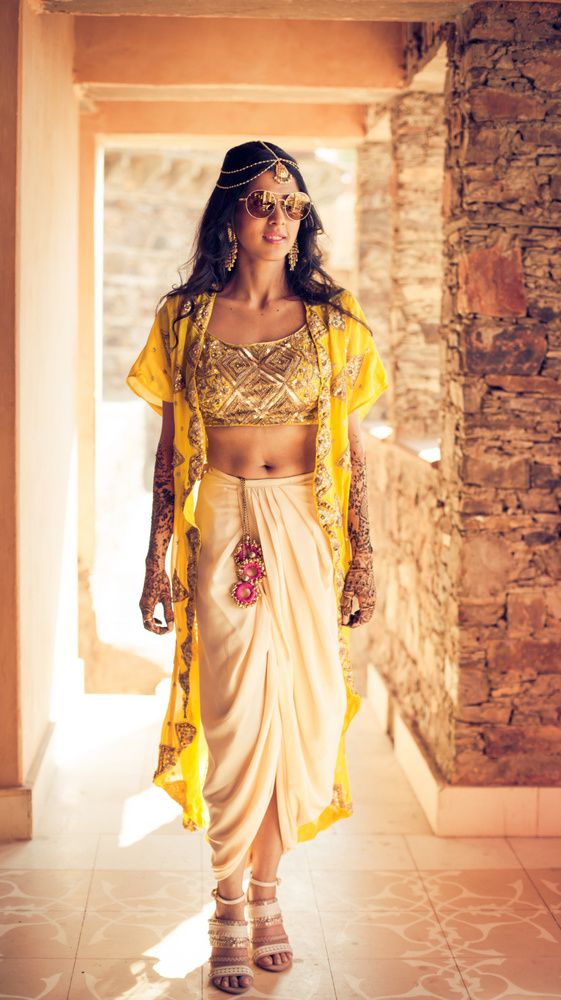 12 Amazing Mehndi Outfits For Bride Milan Magic